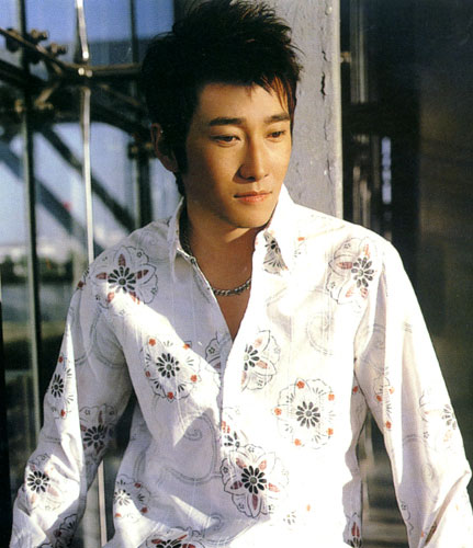  p>满江,1973年1月9日出生于北京市,中国内地流行乐男歌手,音乐制作人