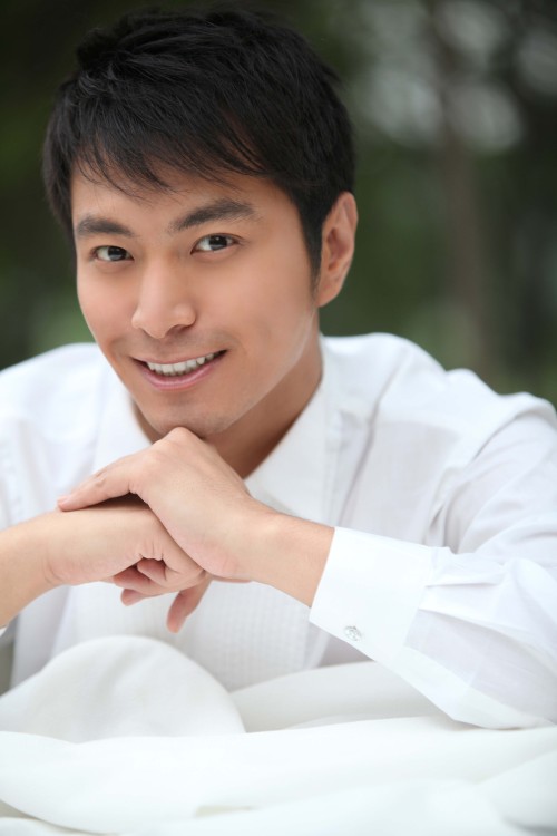  p>杜俊泽,原名杜斌,出生于山东省,中国内地影视男演员,毕业于 a