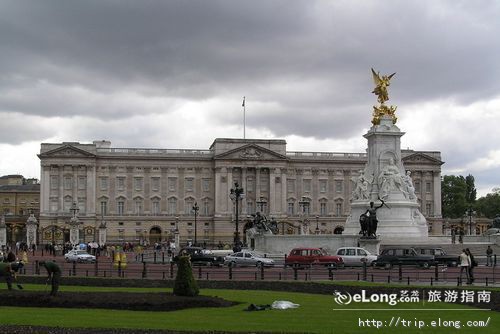  p>白金汉宫 i>(英语:buckingham palace) /i>是 a target="_blank"