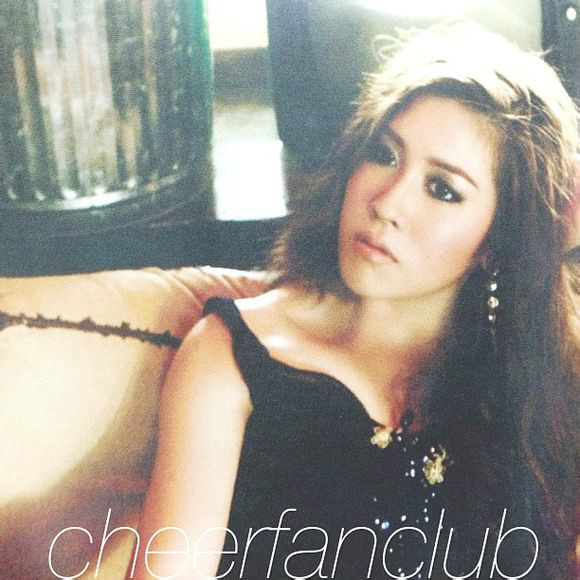  p>林星星(cheer),1987年8月12日出生于泰国曼谷,泰国籍华裔,泰国女