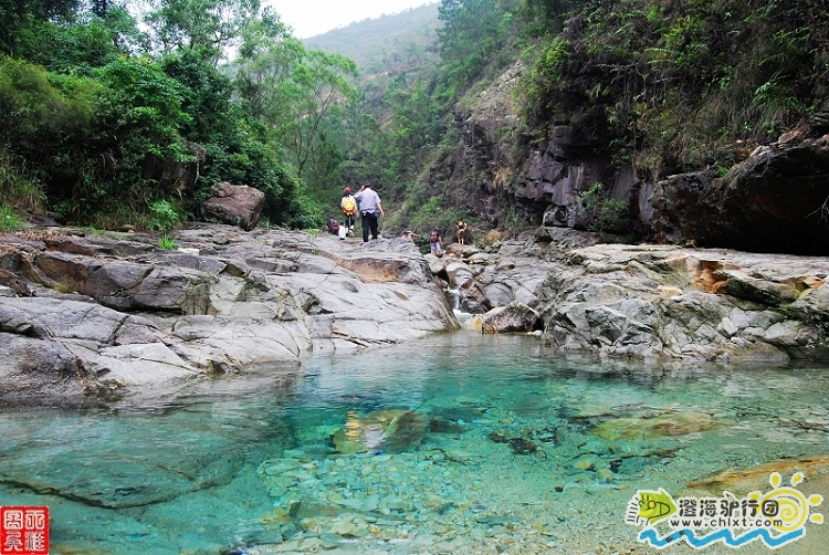 di">"彩石谷"是位于 a target="_blank" href="/item/揭西县/1054448"