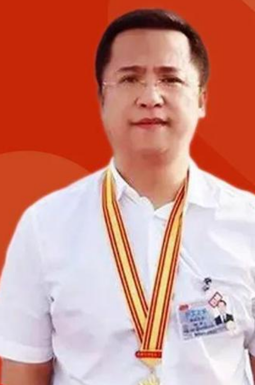  p>张铮,现任山西省交通开发投资集团有限公司副总经理, a target="