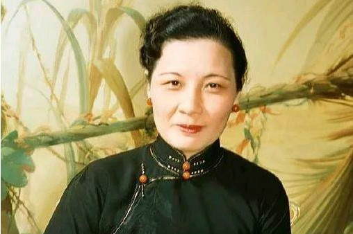  p>宋美龄(1898年3月4日—2003年10月24日;另有报道说是1897年出生)