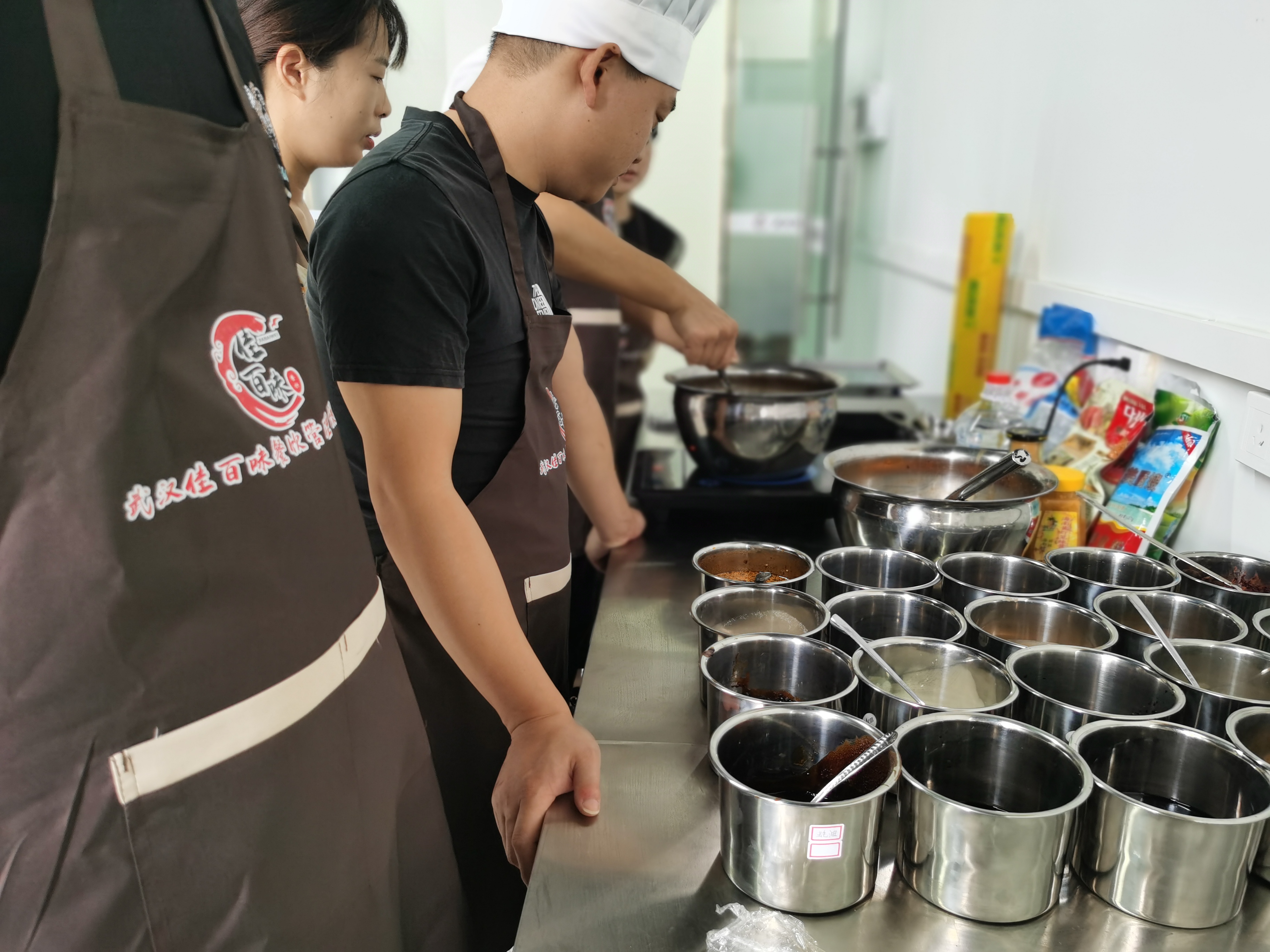 武汉佳百味餐饮管理有限公司