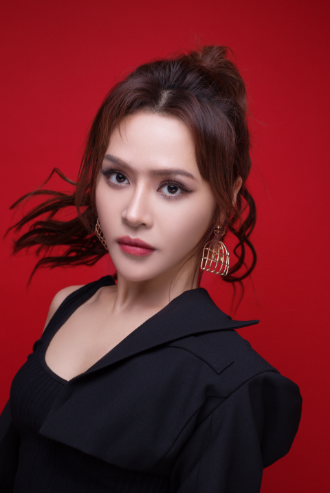 data-id="gncny6rkuf">庞奕欣,1998年1月13出生,中国内地影视女演员