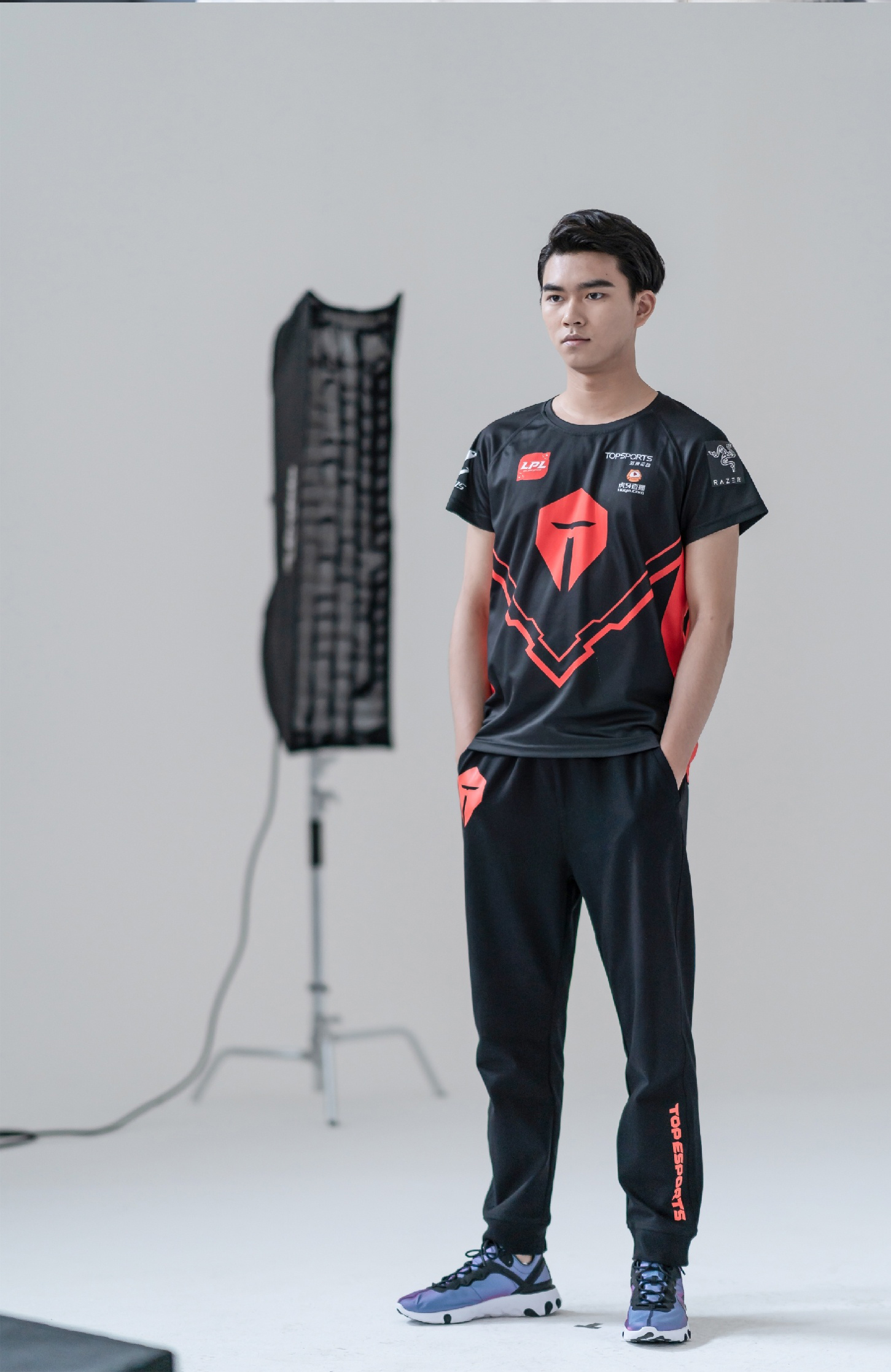  p data-id="2fdsdo430dm">毛安,(游戏id:aki,曾用id:life),2000年4月