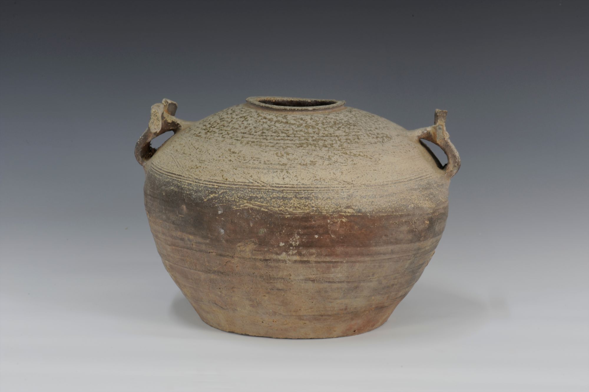 汉代青釉兽耳瓷瓿