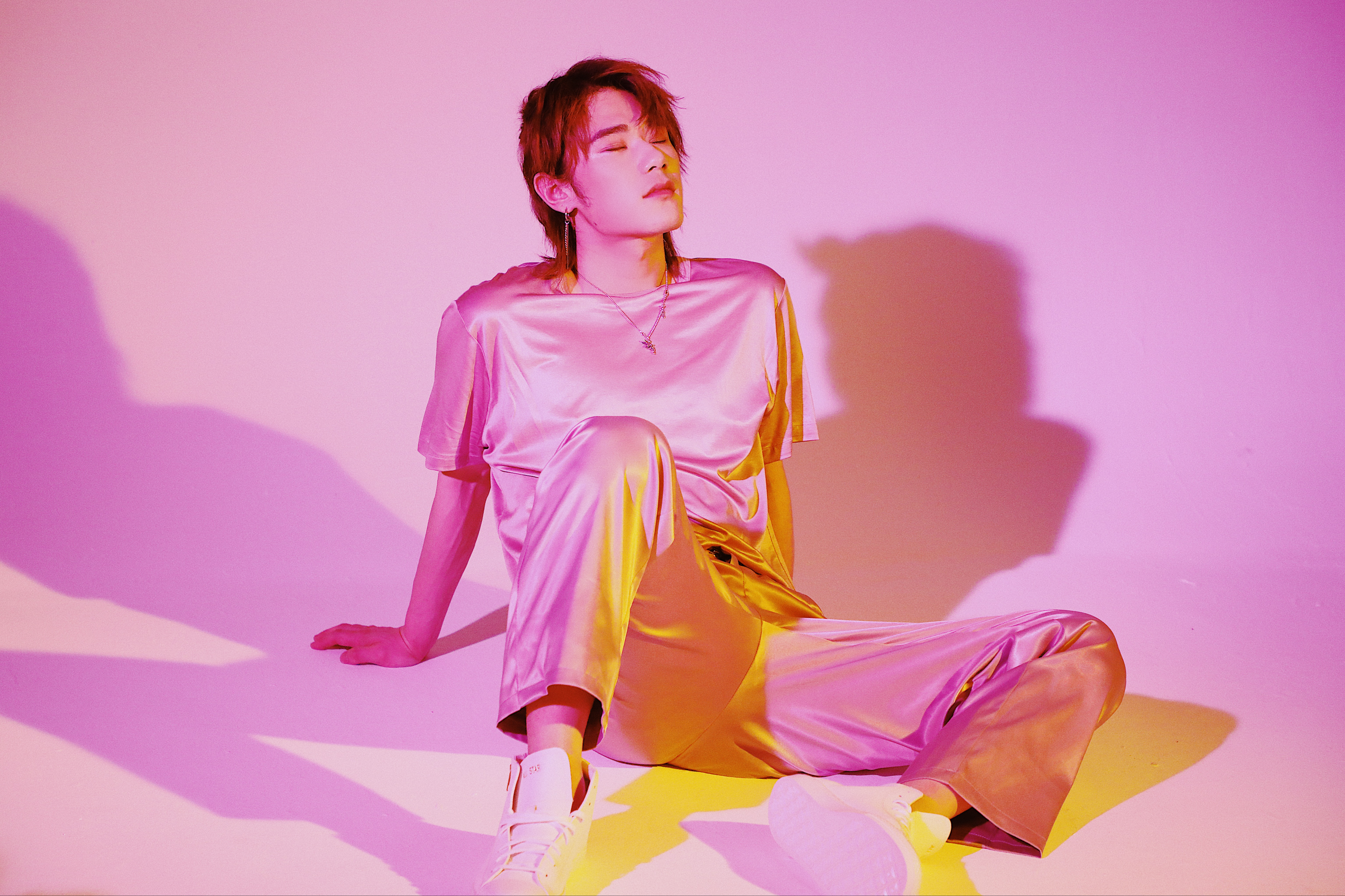  p>太一,本名郭岳,出生于北京市,中国内地流行乐男歌手,词曲创作者.