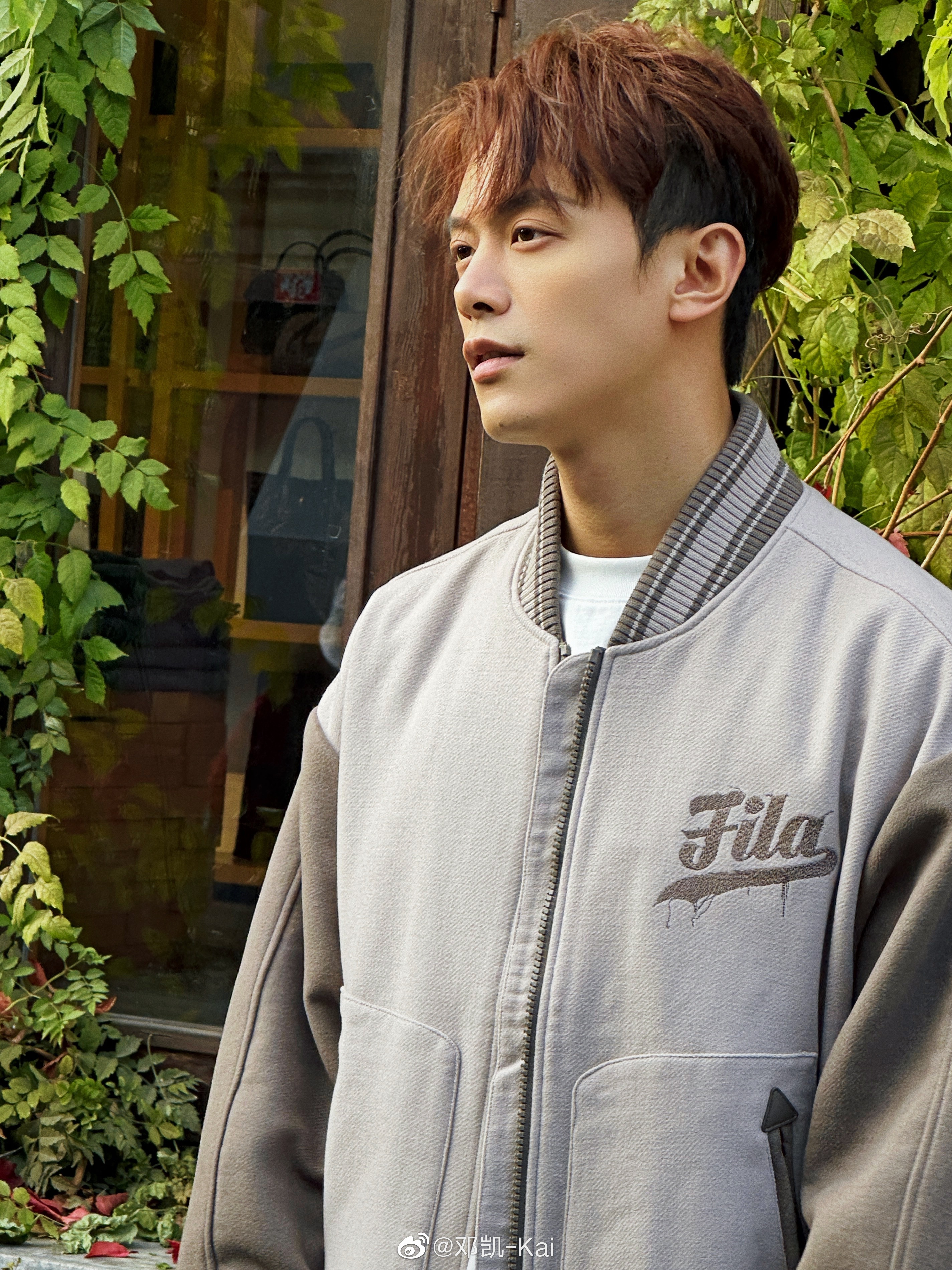 毕业于鲁迅美术学院,中国内地影视男演员