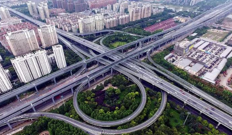  p>上石立交桥,亦名瓜山立交桥,浙江省杭州市北部大型互通立交枢纽