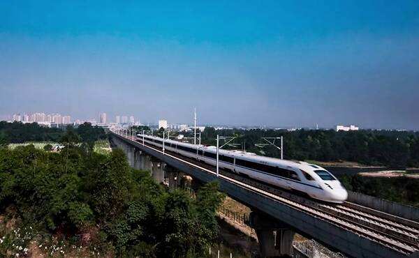 是中国四川省境内一条连接成都市青羊区和蒲江县的市域快速铁路,呈