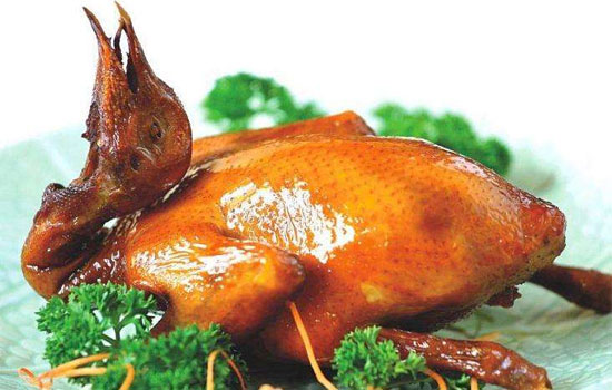  p>红烧光明乳鸽是 a href="#" data-lemmaid="132473">广东省 /a> a