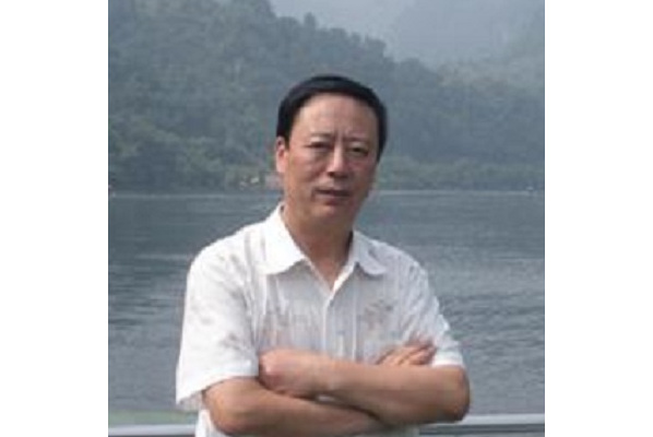  p>李成,1958年9月出生于 a target="_blank"