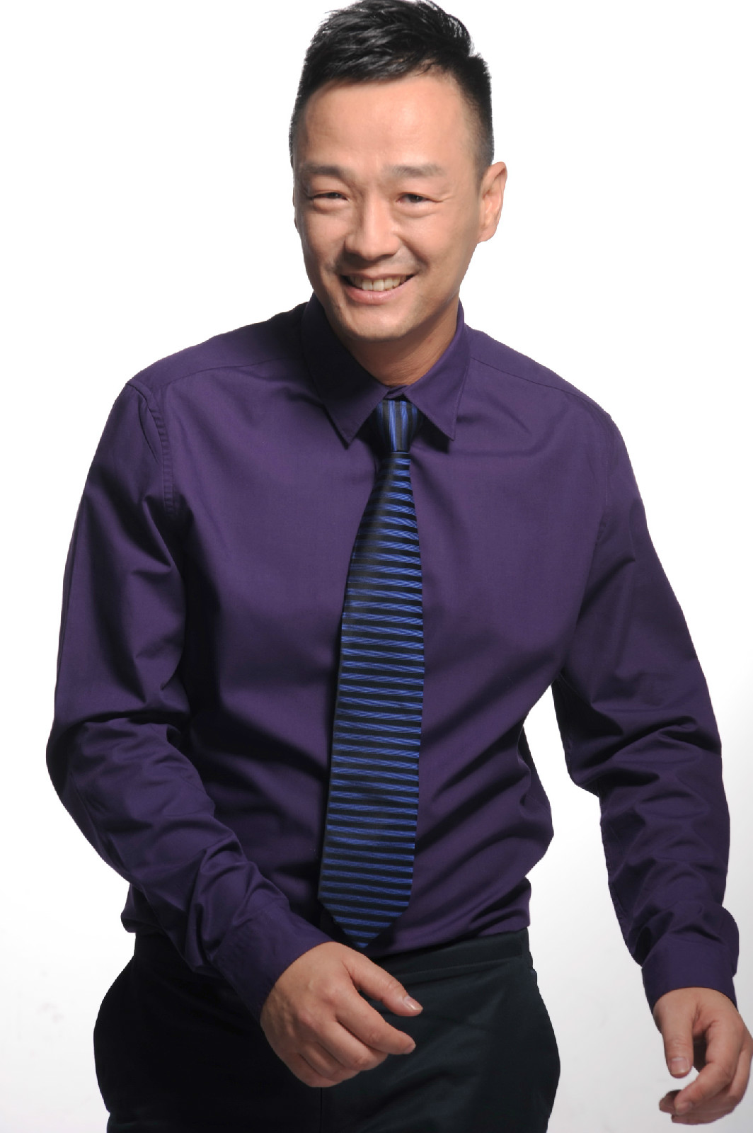  p>王喜,原名邝毅怡,1967年7月27日出生于香港,中国香港男演员,歌手