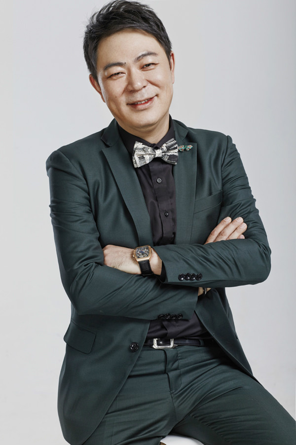  p>高亚麟,1972年6月29日出生于山东省淄博市 a target="_blank" href