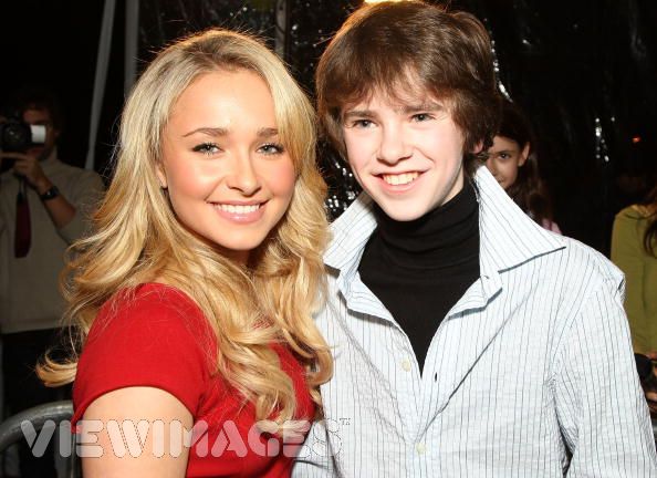  p>弗莱迪·海默(freddie highmore),1992年2月14日出生于英国伦敦