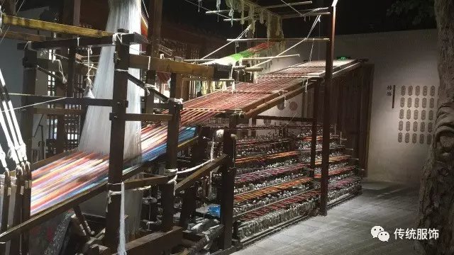 如何零门槛看懂古代丝织物？通过丝博展板了解古中国丝绸文明_百科TA说
