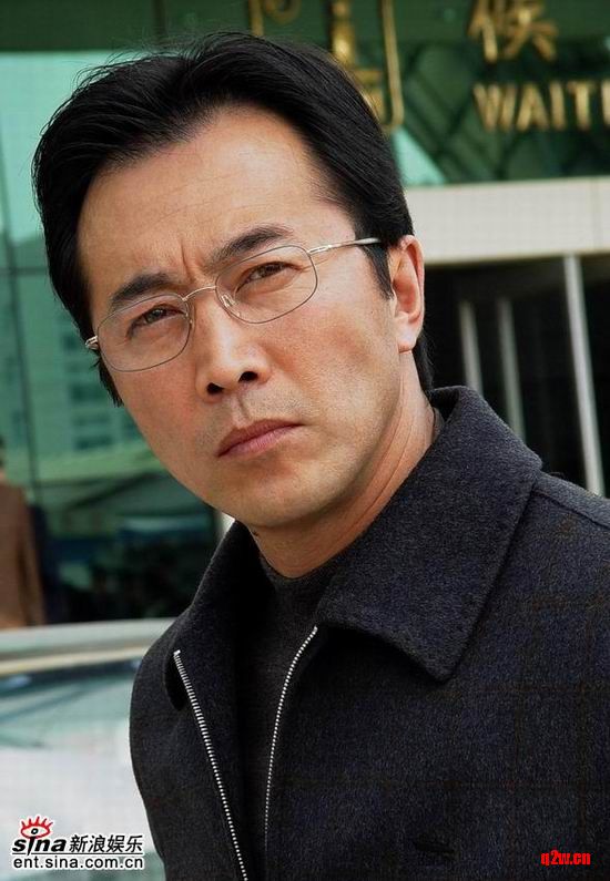  p>郑晓宁,1961年11月6日出生于内蒙古赤峰市,中国影视男演员,1976年