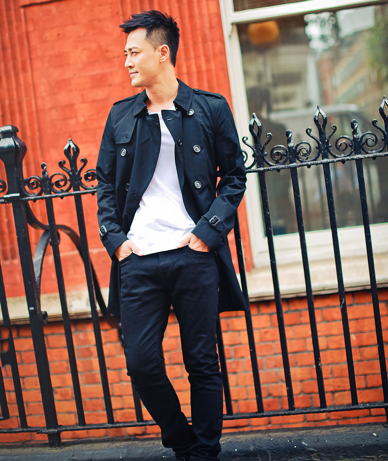  p>林峰,1979年12月8日生于福建厦门,中国香港影视男演员,流行乐歌手.