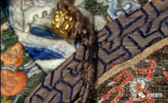 古人服饰上的“纽扣”，揭露了怎样历史的恩怨与传统的启示？_百科TA说