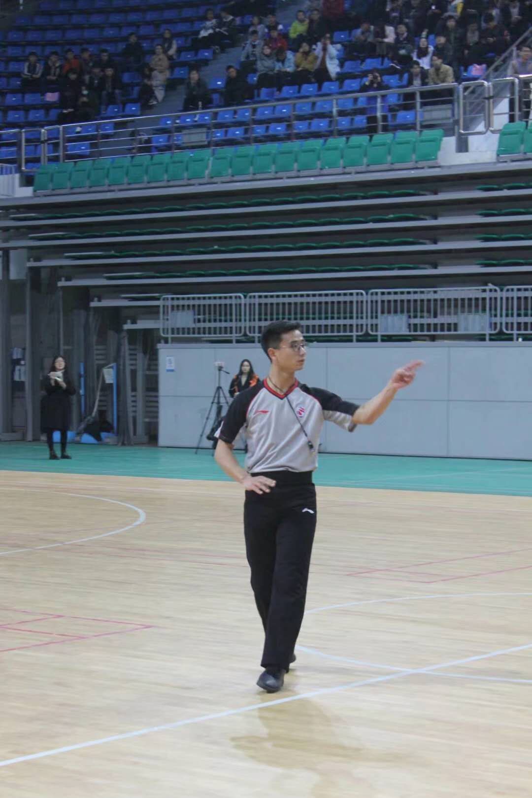 现有正式成员一百余名,其中篮球国家二级裁判员20余人,指导教师张洁副