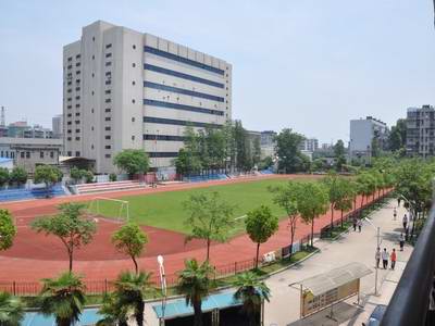 武汉市建港中学