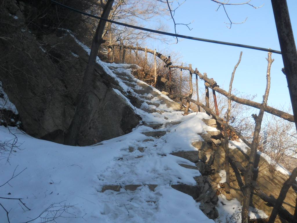 data-id="gn7asgg15r"> a target="_blank" href="/item/九道湾大峡谷