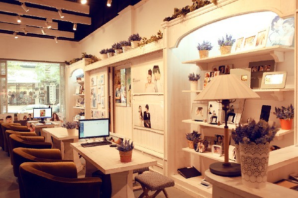 婚纱摄影为一体的摄影工作室,创办于1997年