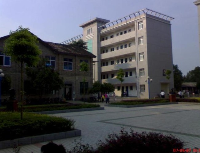 峡江二中