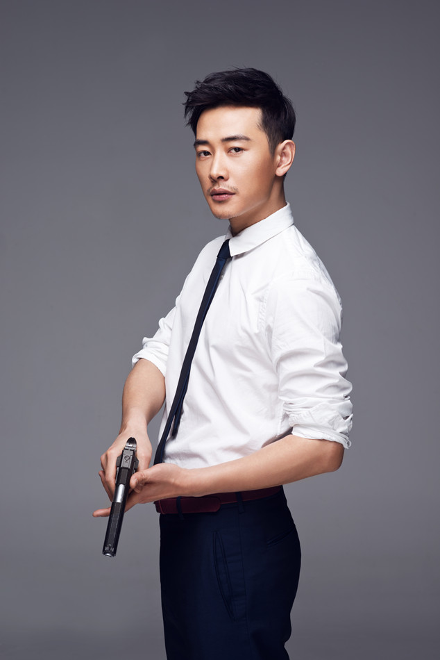 p>罗晋,1981年11月30日出生于江西省宜春市铜鼓县,中国内地影视男演员