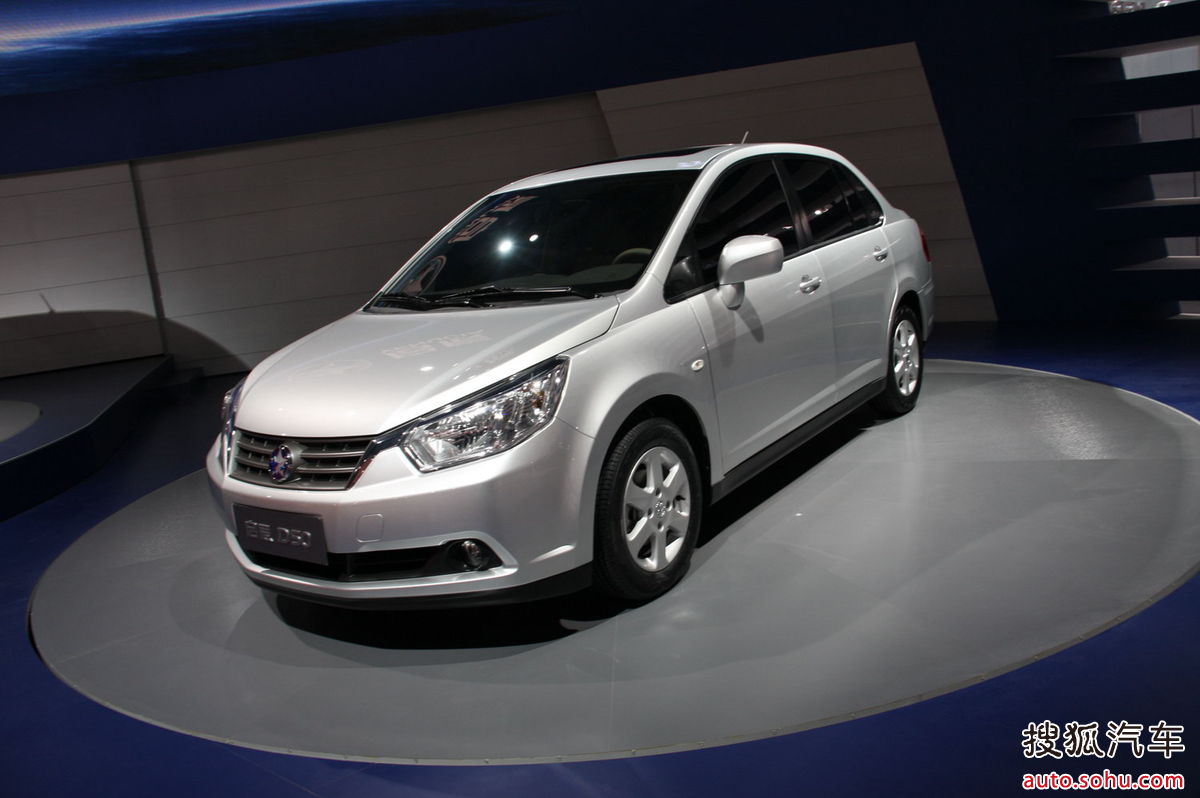 东风启辰品牌旗下首款车型-启辰d50在北京车展正式上市