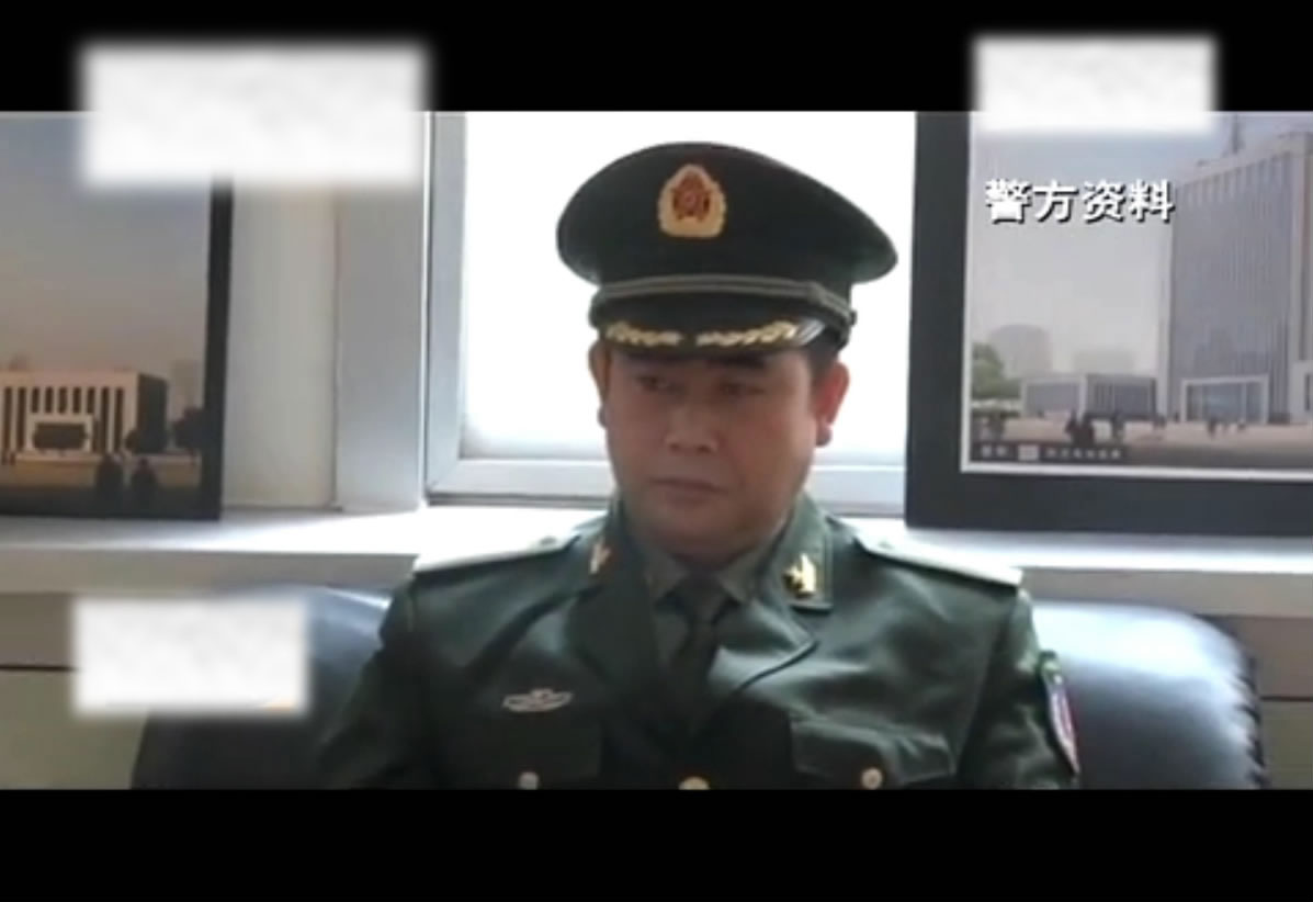 听说刘典爱他们冒充假军官跑到公安局是为了救自己,徐永启也直嘬牙花