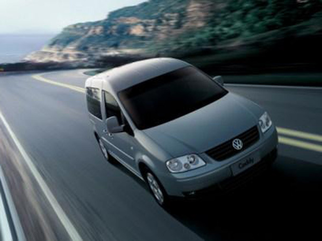  p>开迪(caddy)是在第5代高尔夫技术平台pq35上开发出的小型多功能车