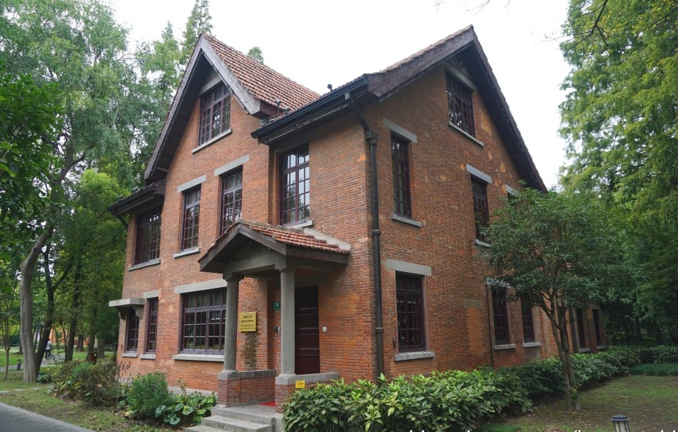 沪江大学