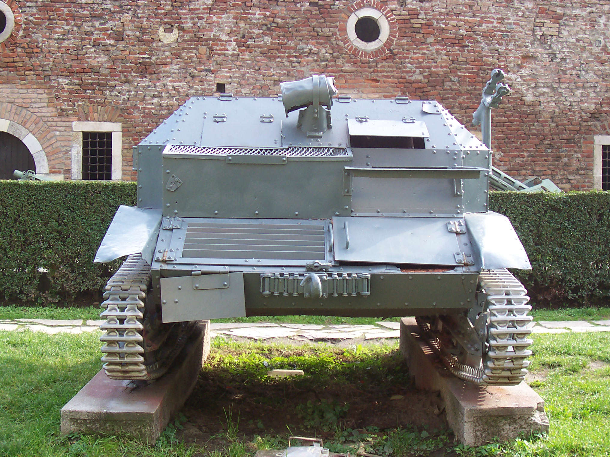  p>tks轻型无炮塔侦察坦克,通常被称为 a target="_blank" href="