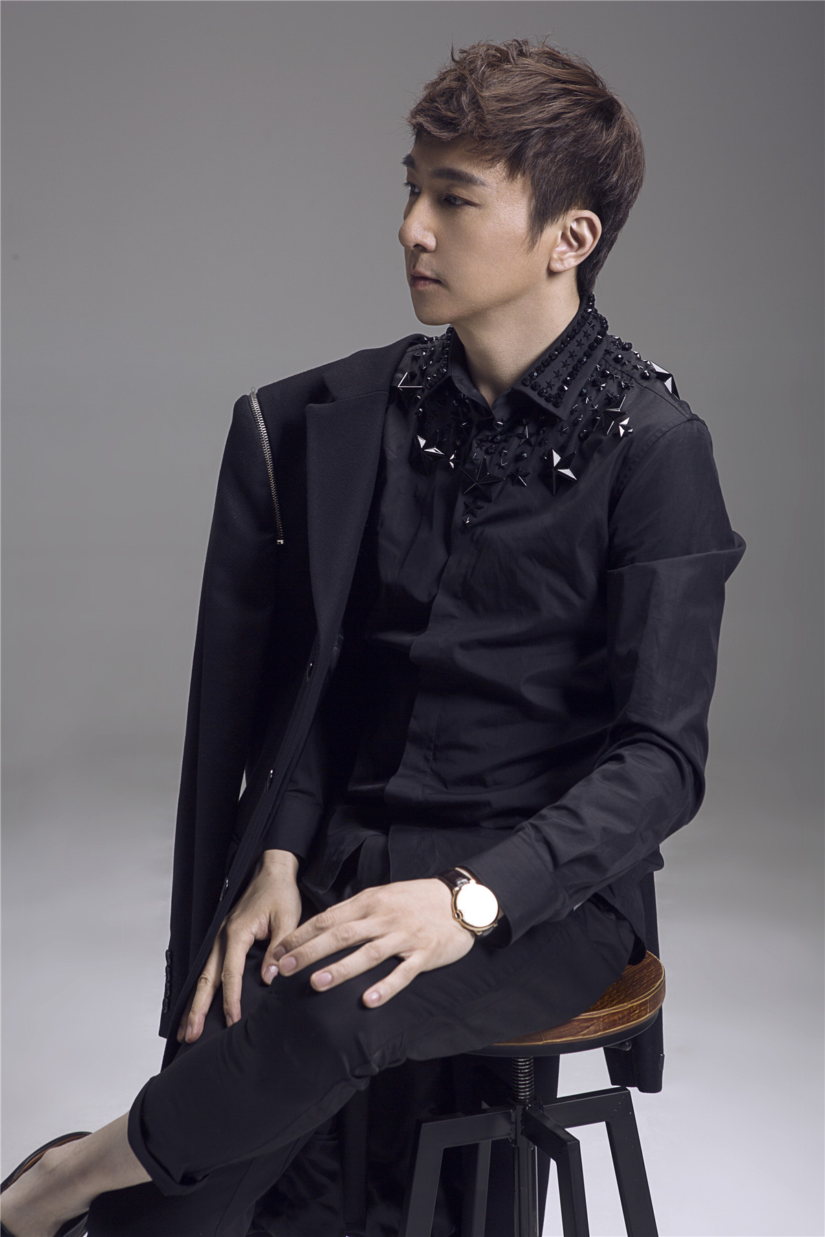 于北京 span class="psl-tag">的一个军人家庭 /span>,中国内地男演员