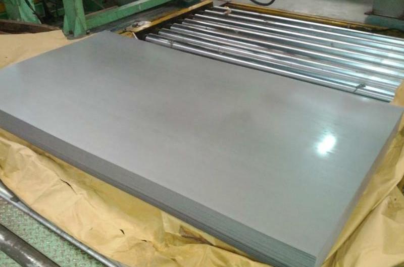  p>镀锌钢板是表面有热浸镀或电镀锌层的焊接钢板,一般广泛用于建筑