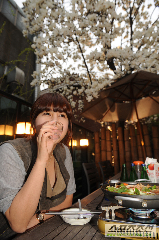  p>松雨(solbi,solb)1984年9月30出生,韩国女歌手,演员.