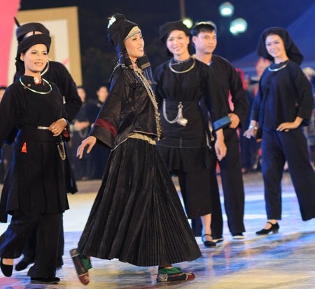 越南的岱依族和侬族与中国的壮族有着密切的亲缘关系,主要分布在越南