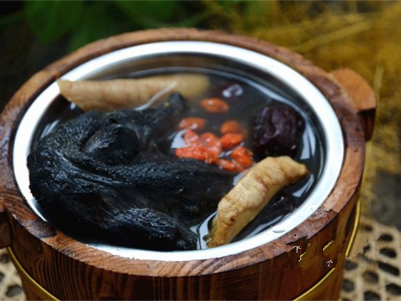 人参煮乌鸡