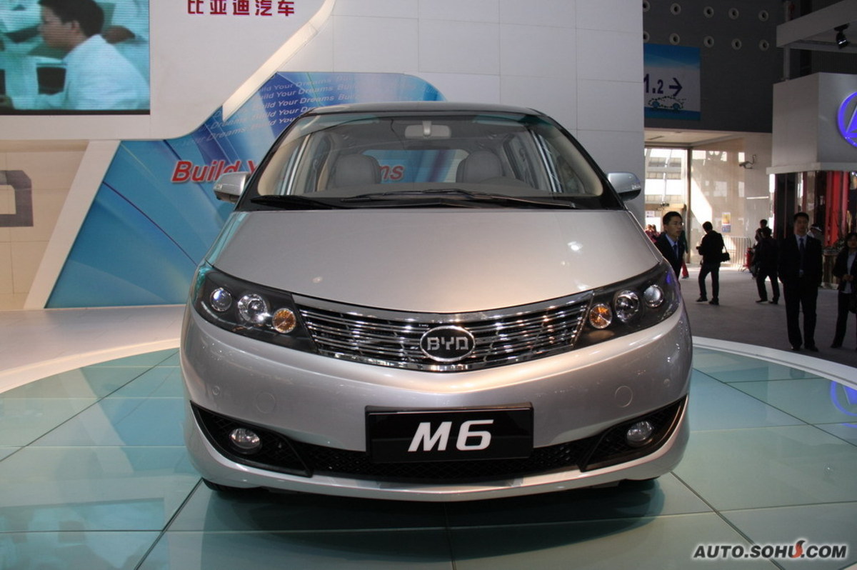 比亚迪m6