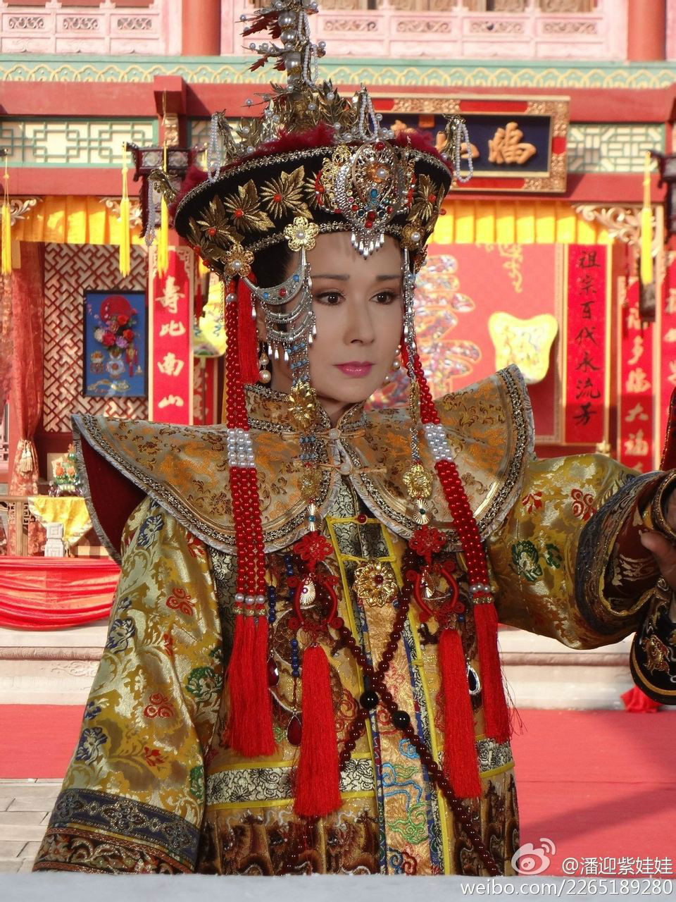 p>潘迎紫(angela,1949年6月5日出生于江苏省苏州市,华语影视女演员.