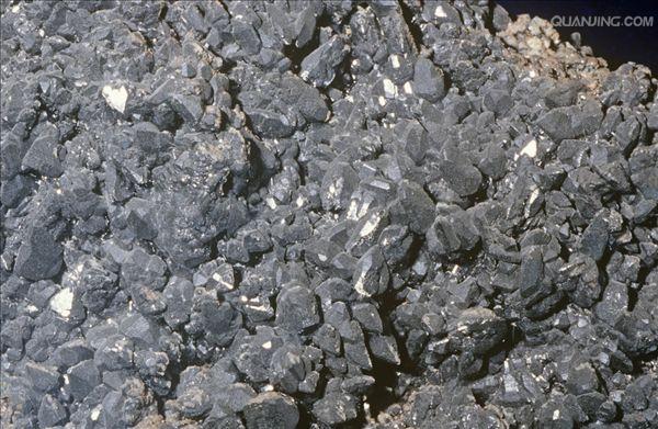  p>钒铅锌矿是在1854年由法国的矿物学家alfred louis oliver le