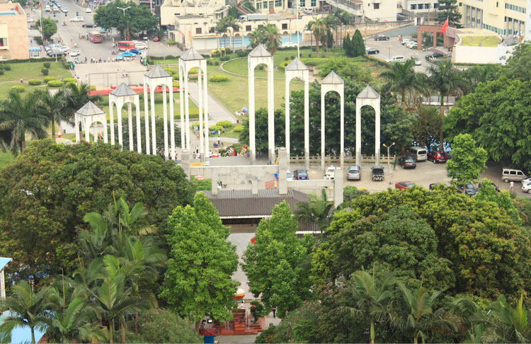  p data-id="gnyxsqds04">莆田凤凰山公园是福建省级风景名胜区,位于 