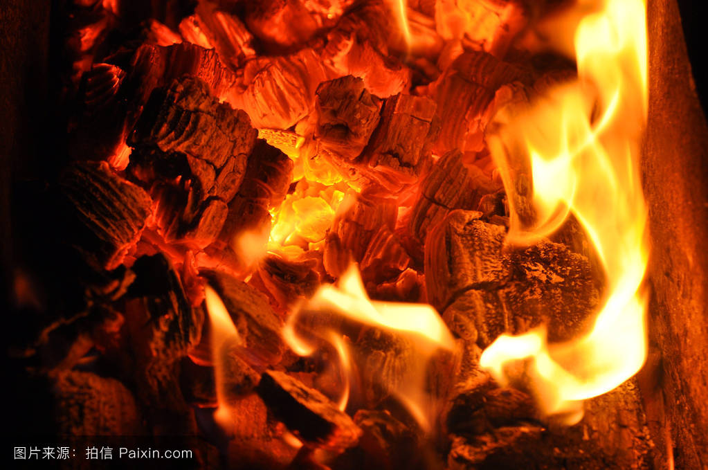  p>煤在炉膛中呈悬浮状态进行的燃烧反应过程.