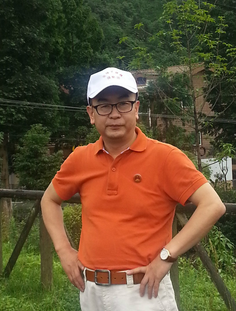 吴启万