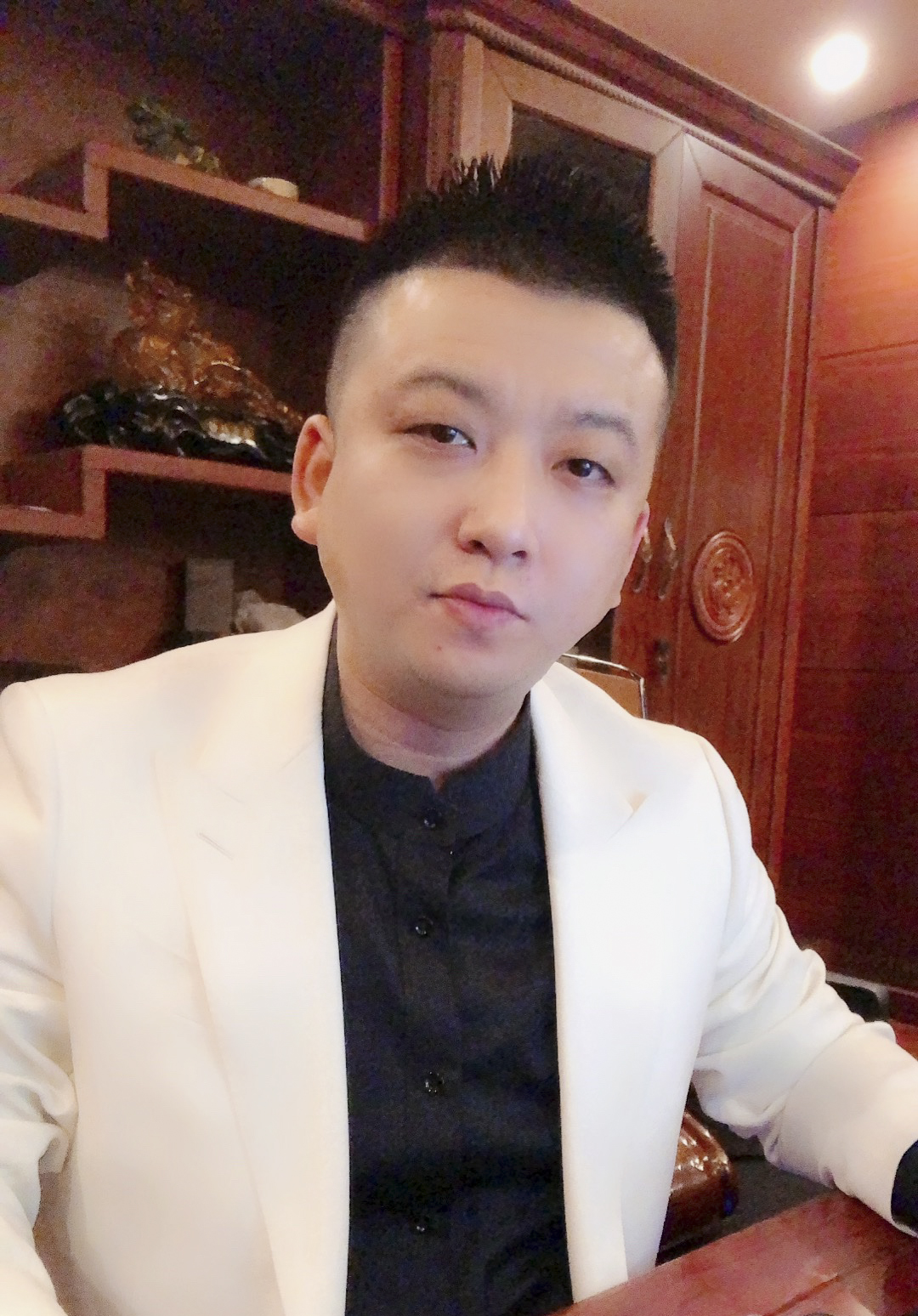  p data-id="gnbrsh8u1p">天津李四,别名李四,天津人,快手直播平台