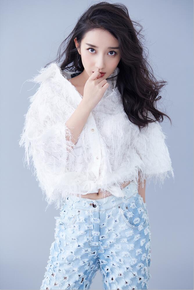 梦瑶,1994年3月25日出生于安徽省,成长于江苏省南京市,中国内地女演员