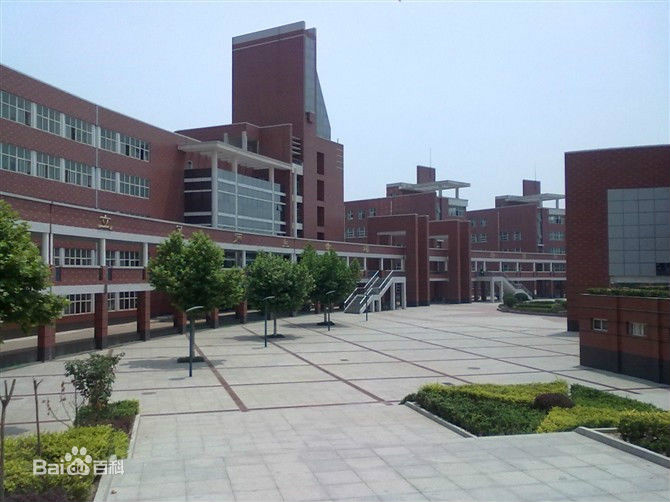  p> a target="_blank" href="/item/鹿泉区第一中学/17604783" data