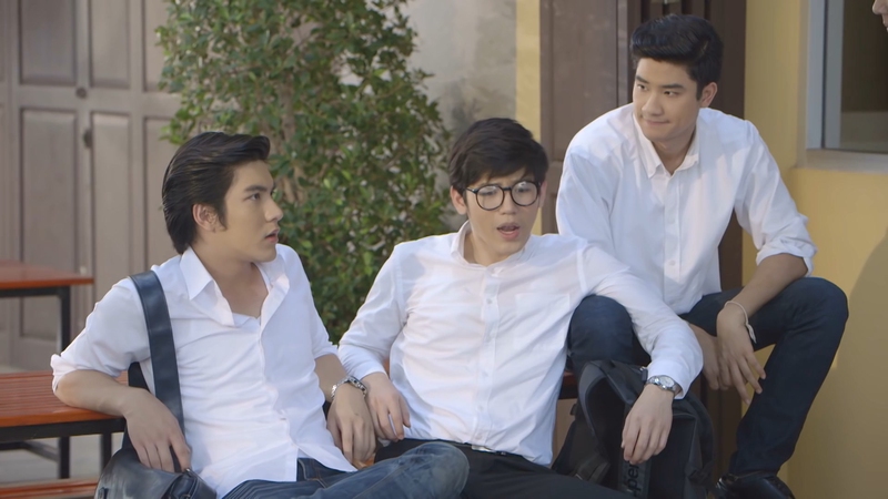  p>《爱我你就亲亲我》是由 a href="#" data-lemmaid="20584688">